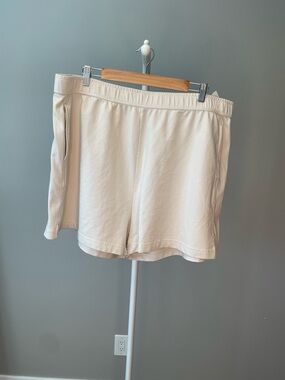 Zella Cream Elastic-Waist Athletic Shorts